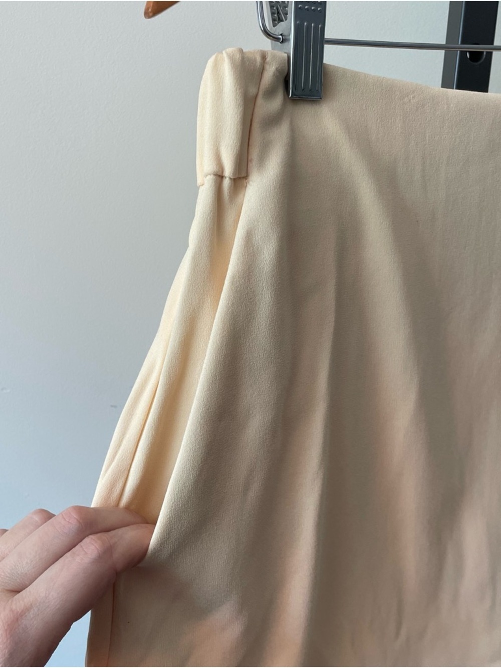 Babaton Hikaru Skort Butter Yellow Skirt With Shorts Dressy Size 12 NWOT - Picture 4 of 9